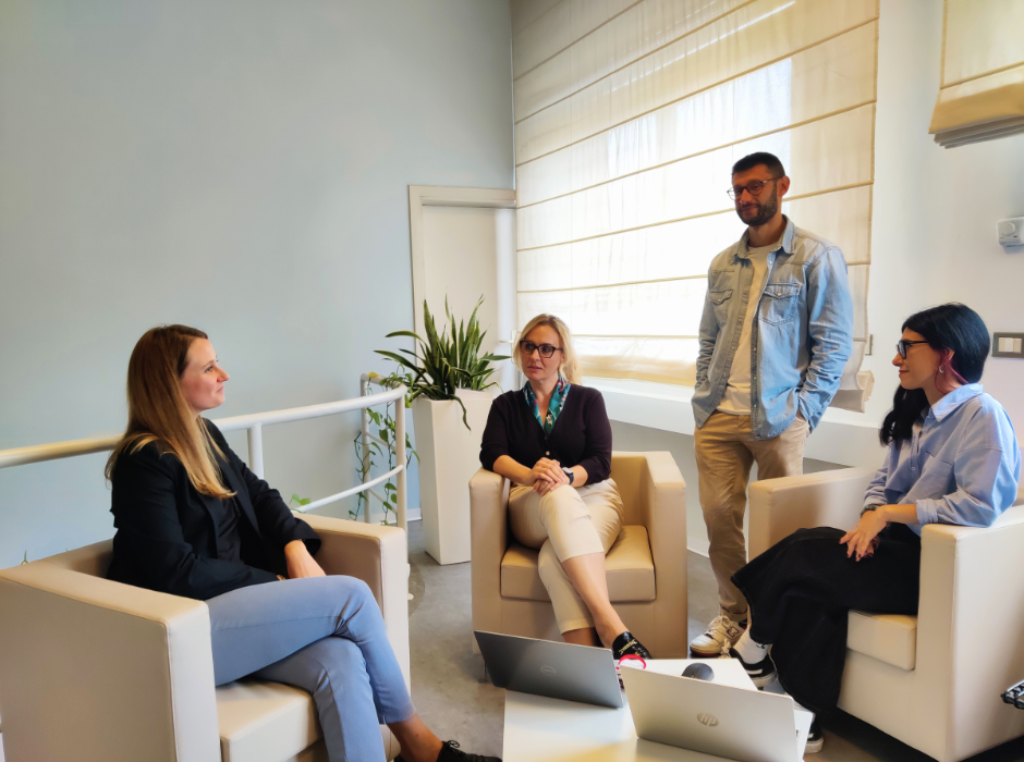 Exploring roles and duties of biomedical engineers with insights into gender variations of study and career choices